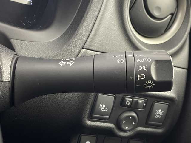 日産 ノート e－パワー X 岐阜県 2017(平29)年 4.5万km ソニックブルー 純正ナビ/　(AM/FM/CD/DVD/Bluetooth/フルセグTV)/アラウンドビューモニター/デジタルインナーミラー/エマージェンシーブレーキ/レーンキープアシスト/コーナーセンサー/ドライブレコーダー/ETC/LEDヘッドライト/オートライト/純正フロアマット/純正ドアバイザー