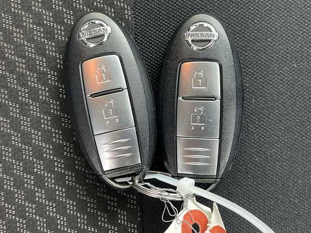 日産 ノート e－パワー X 岐阜県 2017(平29)年 4.5万km ソニックブルー 純正ナビ/　(AM/FM/CD/DVD/Bluetooth/フルセグTV)/アラウンドビューモニター/デジタルインナーミラー/エマージェンシーブレーキ/レーンキープアシスト/コーナーセンサー/ドライブレコーダー/ETC/LEDヘッドライト/オートライト/純正フロアマット/純正ドアバイザー