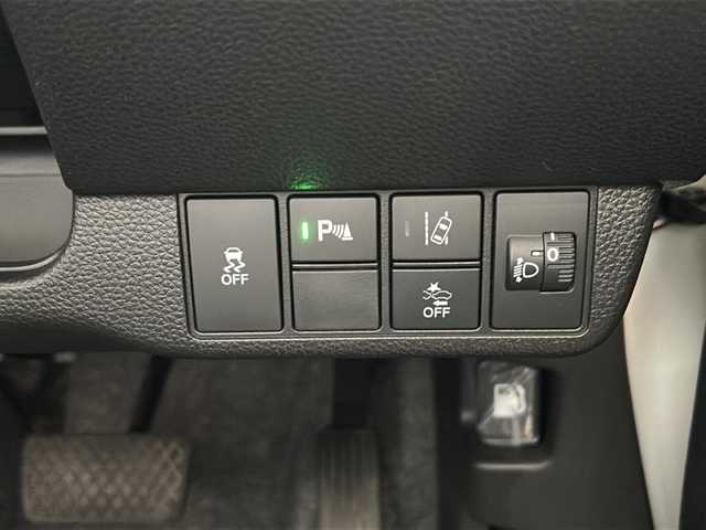 ホンダ Ｎ ＯＮＥ オリジナル 静岡県 2024(令6)年 1.9万km プラチナホワイトパール 純正ナビ/フルセグ/Bluetooth/ipod/USB/AM/FM/主要装備/・純正ナビ　/・レーダークルーズコントロール　/・ドライブレコーダー　/・スマートキー　/・バックカメラ　/・ＥＴＣ　/・ステアリングリモコン　/・オートホールド　/・レーンキープ　/・ホンダセンシング　/・ＬＥＤヘッドライト　/・スペアキー/・純正ホイールキャップ/・純正フロアマット/・ハーフレザーシート/・プッシュスタート/・横すべり防止装置/・衝突軽減システム