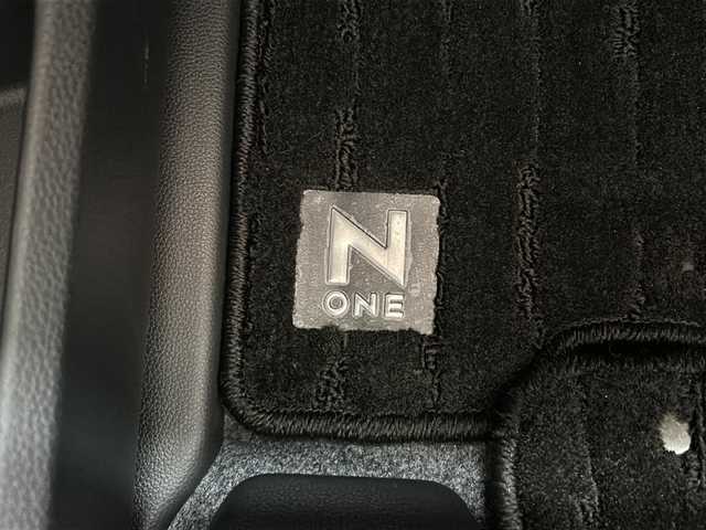 ホンダ Ｎ ＯＮＥ オリジナル 静岡県 2024(令6)年 1.9万km プラチナホワイトパール 純正ナビ/フルセグ/Bluetooth/ipod/USB/AM/FM/主要装備/・純正ナビ　/・レーダークルーズコントロール　/・ドライブレコーダー　/・スマートキー　/・バックカメラ　/・ＥＴＣ　/・ステアリングリモコン　/・オートホールド　/・レーンキープ　/・ホンダセンシング　/・ＬＥＤヘッドライト　/・スペアキー/・純正ホイールキャップ/・純正フロアマット/・ハーフレザーシート/・プッシュスタート/・横すべり防止装置/・衝突軽減システム
