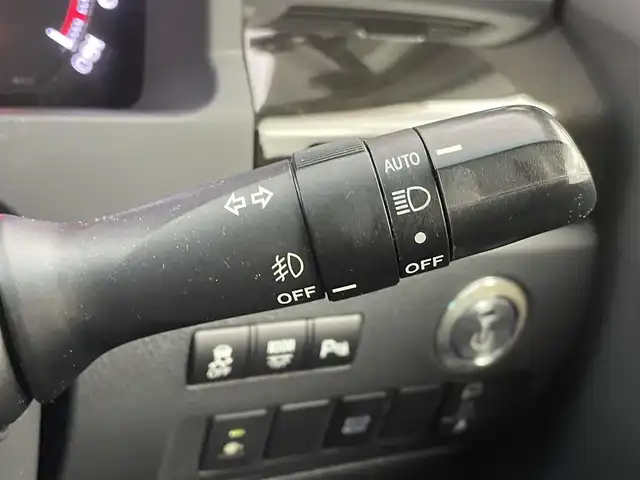 トヨタ ヴェルファイア 2．4Z ゴールデンアイズ 群馬県 2013(平25)年 8万km ホワイトパールクリスタルシャイン フリップダウンモニター　純正８インチナビ　バックカメラ　両側パワースライドドア　クルーズコントロール　ＨＩＤオートライト　ハーフレザーシート　オットマン　パワーバックドア　スマートキー　ＥＴＣ　禁煙車