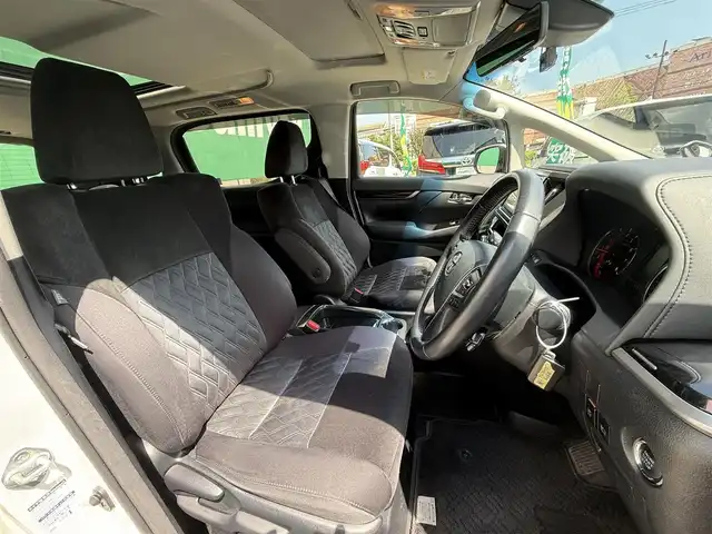 トヨタ アルファード S Aパッケージ 千葉県 2019(令1)年 4.8万km ホワイトパールクリスタルシャイン 社外メモリーナビ/（フルセグTV/CD/DVD/BT/USB）/ツインムーンルーフ/レーダークルーズコントロール/両側パワースライドドア/ETC/バックカメラ/ブラインドスポットモニター/レーントレーシングアシスト/パーキングサポートブレーキ/プリクラッシュセーフティ/ロードサインアシスト/オートライト/オートハイビーム/LEDヘッドライト/フォグランプ/プッシュスタート/スマートキー/純正18インチAW