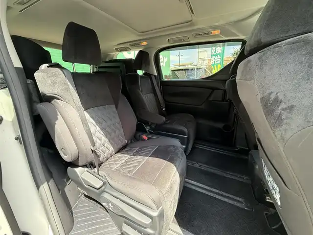 トヨタ アルファード S Aパッケージ 千葉県 2019(令1)年 4.8万km ホワイトパールクリスタルシャイン 社外メモリーナビ/（フルセグTV/CD/DVD/BT/USB）/ツインムーンルーフ/レーダークルーズコントロール/両側パワースライドドア/ETC/バックカメラ/ブラインドスポットモニター/レーントレーシングアシスト/パーキングサポートブレーキ/プリクラッシュセーフティ/ロードサインアシスト/オートライト/オートハイビーム/LEDヘッドライト/フォグランプ/プッシュスタート/スマートキー/純正18インチAW