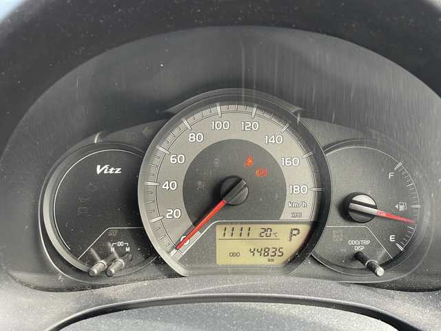 トヨタ ヴィッツ F スマートスタイル 福井県 2015(平27)年 4.5万km クールソーダメタリック 登録時走行距離44835ｋｍ/純正メモリナビゲーション/（CD/BT）/ワンセグテレビ/ETC/社外14インチアルミホイール/ライトレベライザー/電動格納ミラー/スマートキー/プッシュスタート/保証h祖/取扱説明書