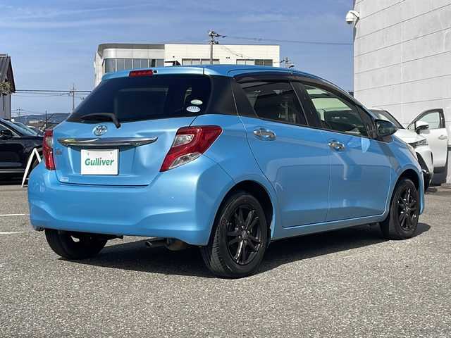 トヨタ ヴィッツ F スマートスタイル 福井県 2015(平27)年 4.5万km クールソーダメタリック 登録時走行距離44835ｋｍ/純正メモリナビゲーション/（CD/BT）/ワンセグテレビ/ETC/社外14インチアルミホイール/ライトレベライザー/電動格納ミラー/スマートキー/プッシュスタート/保証h祖/取扱説明書
