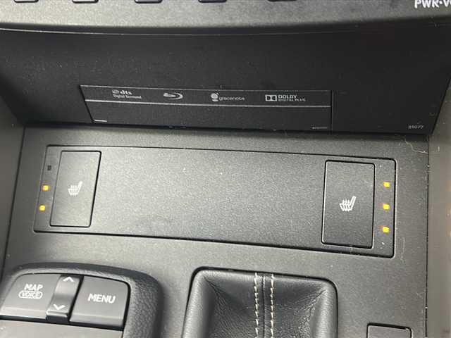 レクサス ＩＳ 300h Fスポーツ 福島県 2014(平26)年 8.6万km ホワイトノーヴァガラスフレーク /禁車車//レーダークルーズコントロール//シートヒーター//バックカメラ//パドルシフト//ＥＴＣ//純正ナビ/CD・DVD・BT・MSV・フルセグＴＶ//フォグランプ//ステアリングリモコン//パワーシート//ＬＥＤライト//取説・保証書//ハーフレザーシート//カードキー有り