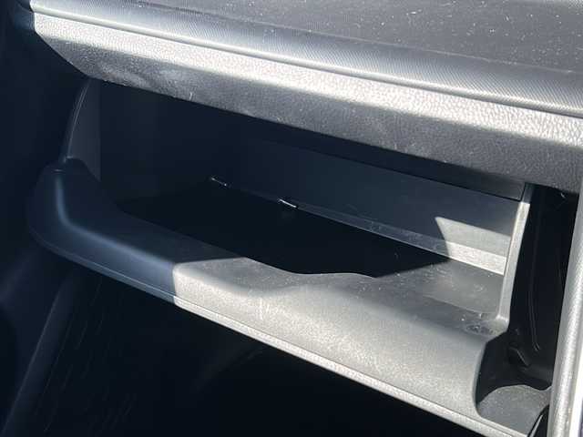 トヨタ ヴォクシー ZS 煌Ⅲ 佐賀県 2021(令3)年 4.5万km ブラック 純正9インチSDナビゲーション/・フルセグTV/CD/DVD/SD/HDMI/Bluetooth/フリップダウンモニター/前後ドライブレコーダー/ビルトインETC2.0/両側パワースライドドア/TVキャンセラー/後席エアコン/ハーフレザーシート/後席サンシェード/ISOFIX対応/革巻きステアリング/ステアリングリモコン/純正16インチアルミホイール/純正LEDヘッドライト/・オートマチックハイビーム/純正LEDフォグランプ/純正フロアマット/トヨタセーフティセンス/・クルーズコントロール/・プリクラッシュセーフティ/・レーンディパーチャーアラート/・パーキングサポートブレーキ/・先行車発進お知らせ機能/・クリアランスソナー