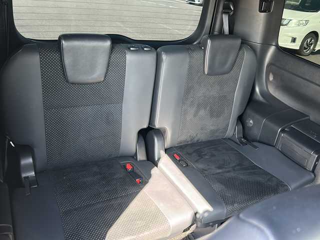 トヨタ ヴォクシー ZS 煌Ⅲ 佐賀県 2021(令3)年 4.5万km ブラック 純正9インチSDナビゲーション/・フルセグTV/CD/DVD/SD/HDMI/Bluetooth/フリップダウンモニター/前後ドライブレコーダー/ビルトインETC2.0/両側パワースライドドア/TVキャンセラー/後席エアコン/ハーフレザーシート/後席サンシェード/ISOFIX対応/革巻きステアリング/ステアリングリモコン/純正16インチアルミホイール/純正LEDヘッドライト/・オートマチックハイビーム/純正LEDフォグランプ/純正フロアマット/トヨタセーフティセンス/・クルーズコントロール/・プリクラッシュセーフティ/・レーンディパーチャーアラート/・パーキングサポートブレーキ/・先行車発進お知らせ機能/・クリアランスソナー