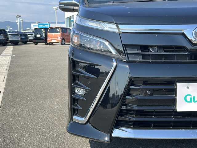 トヨタ ヴォクシー ZS 煌Ⅲ 佐賀県 2021(令3)年 4.5万km ブラック 純正9インチSDナビゲーション/・フルセグTV/CD/DVD/SD/HDMI/Bluetooth/フリップダウンモニター/前後ドライブレコーダー/ビルトインETC2.0/両側パワースライドドア/TVキャンセラー/後席エアコン/ハーフレザーシート/後席サンシェード/ISOFIX対応/革巻きステアリング/ステアリングリモコン/純正16インチアルミホイール/純正LEDヘッドライト/・オートマチックハイビーム/純正LEDフォグランプ/純正フロアマット/トヨタセーフティセンス/・クルーズコントロール/・プリクラッシュセーフティ/・レーンディパーチャーアラート/・パーキングサポートブレーキ/・先行車発進お知らせ機能/・クリアランスソナー