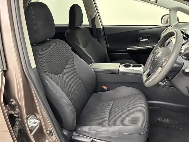 トヨタ プリウス α S 福岡県 2019(平31)年 6.9万km ダークシェリーマイカM 純正ナビ／フルセグＴＶ　/バックカメラ　/ビルトインＥＴＣ　/レーダークルーズコントロール　/レーンキープ　/オートマチックハイビーム　/プッシュスタート　/電動格納式ドアミラー　/ステアリングリモコン　/ＬＥＤライト