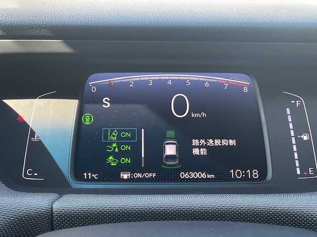 ホンダ フィット クロスター 茨城県 2020(令2)年 6.3万km ルナシルバーM ワンオーナー/ホンダセンシング/純正SDナビ　ホンダコネクト/【AM/FM/CD/DVD/BT/USB/フルセグ】/オートクルーズ/LKAS/バックカメラ/E T C/コンフォートパッケージ/LEDヘッドライト/オートライト/フォグランプ/電格ミラー/スマートスペアキー×１/新車保証書/取扱説明書