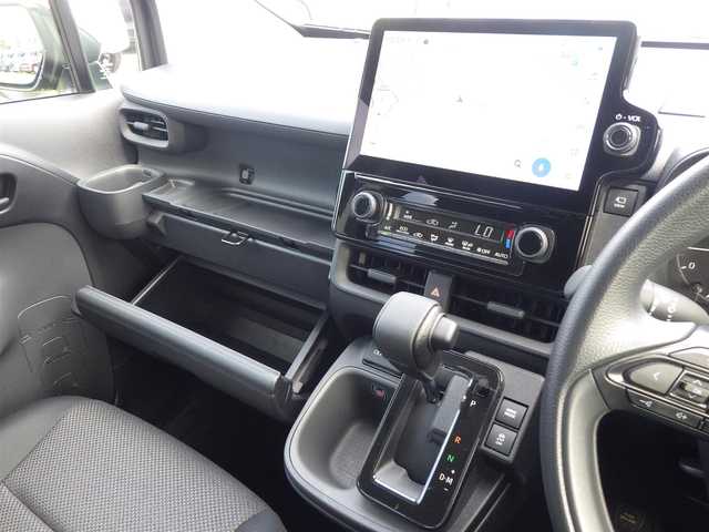 トヨタ シエンタ G 千葉県 2024(令6)年 0.2万km ダークグレー Toyota Safety Sense/・プリクラッシュセーフティ/・レーンディパーチャーアラート/・オートハイビーム/・レーダークルーズコントロール/両側パワースライドドア/10.5インチ純正コネクティッドナビ/地デジTV/【Bluetooth接続】/パノラミックビューモニター/ドライブレコーダー/ステアリングスイッチ/ETC（2.0）/LEDヘッドライト/ウインカーミラー/クリアランスソナー/スマートキー