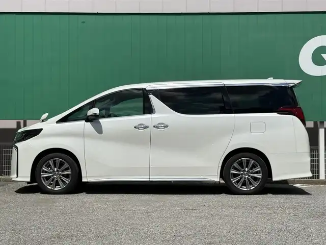 トヨタ アルファード S タイプゴールドⅢ 千葉県 2022(令4)年 2.9万km ホワイトパールクリスタルシャイン ９インチディスプレイオーディオ/ツインムーンルーフ/パワーバックドア/ETC/バックカメラ/プリクラッシュセーフティ/レーダークルーズコントロール/ブラインドスポットモニター/アダプティブハイビーム/レーンキープ/コーナーセンサー/ハーフレザー/両側パワースライド