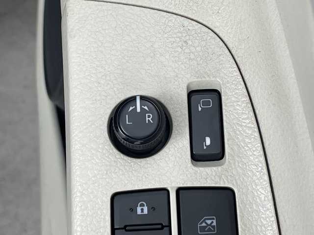 トヨタ シエンタ G 群馬県 2017(平29)年 8.3万km ブラックマイカ モデリスタエアロ　ナビ　バックカメラ　両側電動スライドドア　衝突被害軽減ブレーキ　プリクラッシュセーフティ　レーンキープアシスト　オートハイビーム　フォグ　フルセグＴＶ　スマートキー　　禁煙車