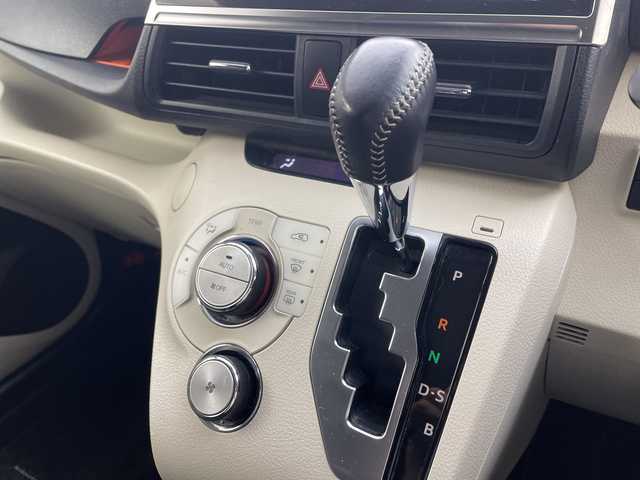 トヨタ シエンタ G 群馬県 2017(平29)年 8.3万km ブラックマイカ モデリスタエアロ　ナビ　バックカメラ　両側電動スライドドア　衝突被害軽減ブレーキ　プリクラッシュセーフティ　レーンキープアシスト　オートハイビーム　フォグ　フルセグＴＶ　スマートキー　　禁煙車