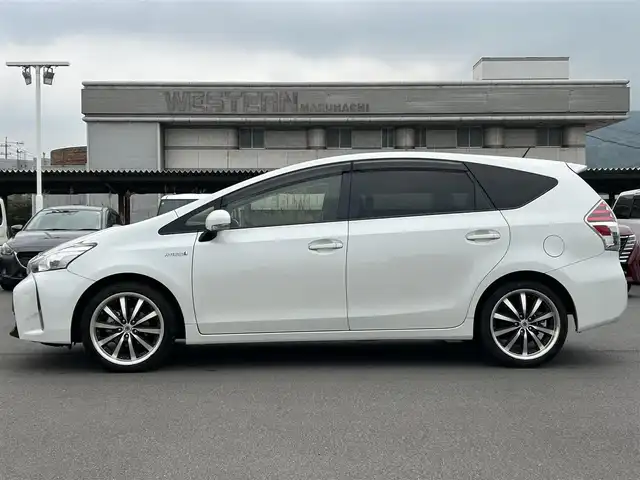 トヨタ プリウス α S 岡山県 2016(平28)年 4.9万km ホワイトパールクリスタルシャイン ETC /Bluetooth /横滑り防止装置　/ABS　/AAC　/USB入力端子　/バックカメラ　/パワーウィンドウ　/パワーステアリング　/オートライト　/ワンセグTV　/社外アルミホイール　/ダブルエアバック