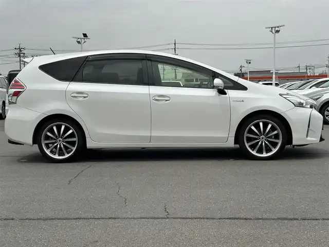 トヨタ プリウス α S 岡山県 2016(平28)年 4.9万km ホワイトパールクリスタルシャイン ETC /Bluetooth /横滑り防止装置　/ABS　/AAC　/USB入力端子　/バックカメラ　/パワーウィンドウ　/パワーステアリング　/オートライト　/ワンセグTV　/社外アルミホイール　/ダブルエアバック