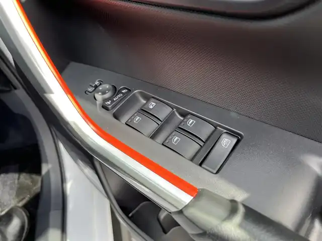 トヨタ ライズ Z 鳥取県 2025(令7)年 0.1千km シャイニングホワイトパール 登録済未使用車/純正9インチDPオーディオ/フルセグ/BT/HDMI/USB/パノラミックビューモニター・ETC/前席シートヒーター/スマートアシスト/レーダークルーズコントロール/レーンキープアシスト/LEDヘットライト/純正17インチアルミホイール/プッシュエンジンスタート/アイドリングストップ/フロアマット/取扱説明書