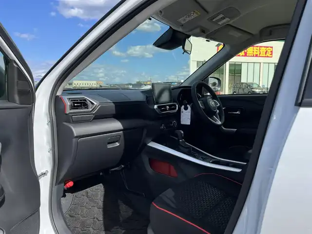 トヨタ ライズ Z 鳥取県 2025(令7)年 0.1千km シャイニングホワイトパール 登録済未使用車/純正9インチDPオーディオ/フルセグ/BT/HDMI/USB/パノラミックビューモニター・ETC/前席シートヒーター/スマートアシスト/レーダークルーズコントロール/レーンキープアシスト/LEDヘットライト/純正17インチアルミホイール/プッシュエンジンスタート/アイドリングストップ/フロアマット/取扱説明書