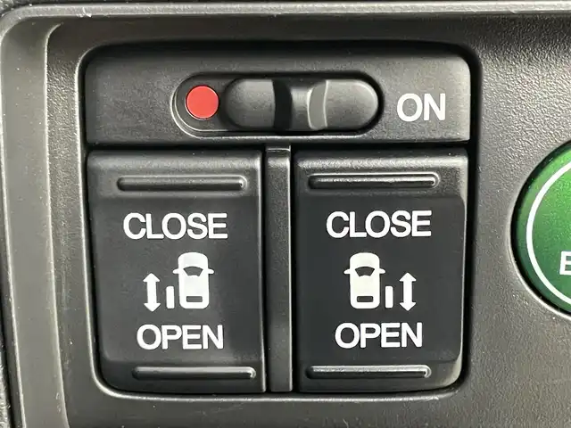 ホンダ オデッセイ ハイブリッド アブソルートセンシングEXパック 岡山県 2017(平29)年 6.9万km プレミアムヴィーナスブラックP 純正ナビ(3HU3)/【Bluetooth/フルセグTV/CD/DVD/HDMI】/全方位カメラ/１００Ｖ電源/両側パワースライドドア/衝突軽減ブレーキ/レーダークルーズコントロール/ハーフレザーシート/ブラインドスポットモニター/運転席パワーシート/ビルトインＥＴＣ/ＬＥＤヘッドライト　/フォグランプ/純正17インチアルミホイール/スマートキー×2