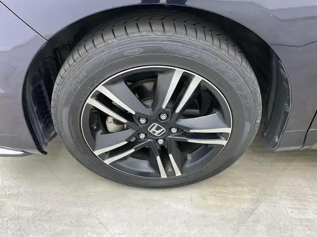 ホンダ オデッセイ ハイブリッド アブソルートセンシングEXパック 岡山県 2017(平29)年 6.9万km プレミアムヴィーナスブラックP 純正ナビ(3HU3)/【Bluetooth/フルセグTV/CD/DVD/HDMI】/全方位カメラ/１００Ｖ電源/両側パワースライドドア/衝突軽減ブレーキ/レーダークルーズコントロール/ハーフレザーシート/ブラインドスポットモニター/運転席パワーシート/ビルトインＥＴＣ/ＬＥＤヘッドライト　/フォグランプ/純正17インチアルミホイール/スマートキー×2