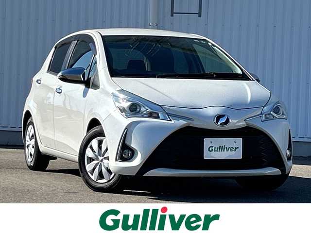 トヨタ ヴィッツ ジュエラ 愛媛県 2017(平29)年 5.1万km ホワイトパールクリスタルシャイン 純正ナビ/Bluetooth/CD/DVD/フルセグ/USB/ETC/純正フロアマット/バックカメラ/スマートキー/スペアキー/アイドリングストップ/プッシュスタート/フォグランプ/レーンキープアシスト/保証書/取扱説明書