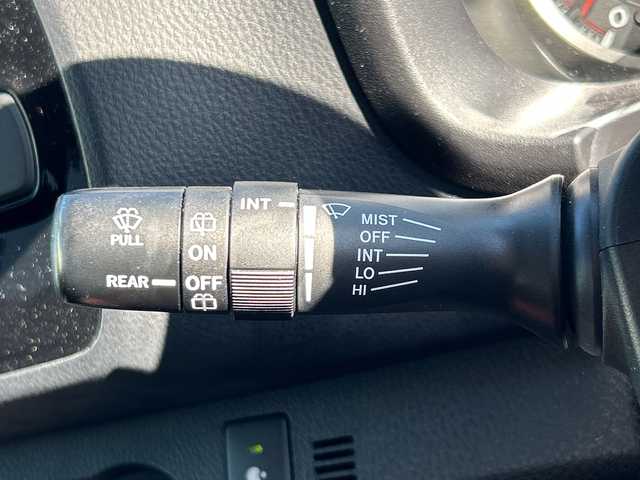 トヨタ ヴィッツ ジュエラ 愛媛県 2017(平29)年 5.1万km ホワイトパールクリスタルシャイン 純正ナビ/Bluetooth/CD/DVD/フルセグ/USB/ETC/純正フロアマット/バックカメラ/スマートキー/スペアキー/アイドリングストップ/プッシュスタート/フォグランプ/レーンキープアシスト/保証書/取扱説明書