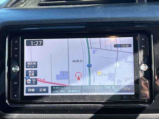 トヨタ ヴィッツ ジュエラ 愛媛県 2017(平29)年 5.1万km ホワイトパールクリスタルシャイン 純正ナビ/Bluetooth/CD/DVD/フルセグ/USB/ETC/純正フロアマット/バックカメラ/スマートキー/スペアキー/アイドリングストップ/プッシュスタート/フォグランプ/レーンキープアシスト/保証書/取扱説明書