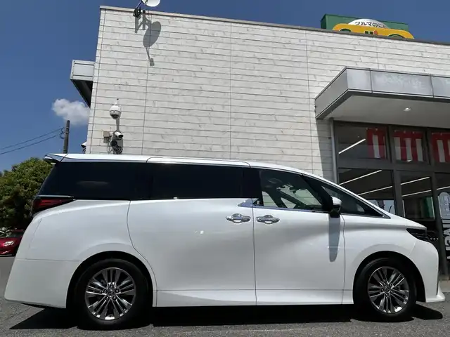 トヨタ アルファード Z 埼玉県 2024(令6)年 0.7万km プラチナホワイトパールマイカ ワンオーナー/トヨタ純正14インチコネクティッドナビ/フルセグ/BT/Miracast/HDMI/AM/FM/パノラミックビューモニター/左右独立ムーンルーフ/ユニバーサルステップ/13インチ有機EL後席モニター/デジタルインナーミラー/AC100V/置くだけ充電/ビルトインETC2.0/前後ドライブレコーダー/両側パワースライドドア/パワーバックドア/PCS/RSA/LDA/ACC/PKSB/BSM/RCTA/LEDオートライト/フォグランプ/オートハイビーム/ウッドコンビステアリング/ステアリングスイッチ/ステアリングヒーター/エア-シート/シートヒーター/メモリ付きパワーシート/nanoe/純正フロアマット/スマートキー/プッシュスタート