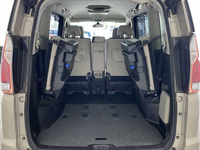 日産 セレナ ハイウェイスター プロパイロットED 兵庫県 2017(平29)年 6.6万km カシミヤグレージュ ・純正ナビ/CD/DVD/Blu-ray/BT/SD/TV/・バックカメラ/・フリップダウンモニター/・スマートキー/・ビルトインETC/・前後ドラレコ/・両側パワースライドドア/・電子パーキング/・オートブレーキホールド/・プロパイロット/・LDW(車線逸脱警報)/・LDP(車線逸脱防止支援システム)/・エマージェンシーブレーキ/・標識認識機能/・前後コーナーセンサー/・ハンズフリーオートスライドドア/・純正アルミホイール