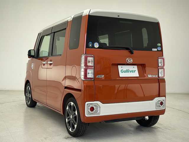 ダイハツ ウェイク G SA 千葉県 2015(平27)年 5.2万km パールホワイトⅢ/トニコオレンジメタリック 2トーン スマートアシスト/両側パワースライドドア/純正ナビ/フルセグ/CD/DVD/バックカメラ/Bluetooth/ETC/HDMI/ドライブレコーダー（前方）/アイドリングストップ/純正フロアマット/純正ドアバイザー/ステアリングスイッチ/革巻きステアリング/ロールサンシェード/純正15インチアルミホイール/プッシュスタート/スマートキー/フォグランプ/LEDヘッドライト/電格ミラー/オートエアコン/バニティミラー/オートライト