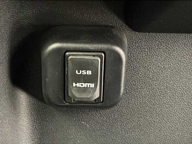 ダイハツ ウェイク G SA 千葉県 2015(平27)年 5.2万km パールホワイトⅢ/トニコオレンジメタリック 2トーン スマートアシスト/両側パワースライドドア/純正ナビ/フルセグ/CD/DVD/バックカメラ/Bluetooth/ETC/HDMI/ドライブレコーダー（前方）/アイドリングストップ/純正フロアマット/純正ドアバイザー/ステアリングスイッチ/革巻きステアリング/ロールサンシェード/純正15インチアルミホイール/プッシュスタート/スマートキー/フォグランプ/LEDヘッドライト/電格ミラー/オートエアコン/バニティミラー/オートライト