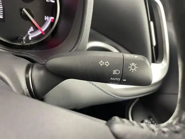 トヨタ ヴォクシー S－Z 大分県 2022(令4)年 1.8万km スパークリングブラックパールクリスタルシャイン TOYOTAセーフティセンス/・プリクラッシュセーフティ/・レーントレーシングアシスト/・レーンディパーチャアラート/・レーダークルーズコントロール/・オートマチックハイビーム/・ロードサインアシスト/・ドライバー異常時対応システム/・プロアクティブドライビングアシスト/・発信遅れ告知機能/10.5型HDディスプレイ/・ナビ機能有り、フルセグTV、HDMI/・CD/DVD、BT対応、USB、AM/FM/・AppleCarPlay、AndroidAuto/フリップダウンモニター/ステアリングスイッチ/ハーフレザーシート/前後席シートヒーター/アダクティブヘッドライト/パワーバックドア/バックカメラ/両側電動スライドドア/ビルトインETC2.0/電動格納ミラー/純正フロアマット/オートライト/LEDヘッドライト/純正17インチアルミホイール/クリアランスソナー/保証書・取扱説明書