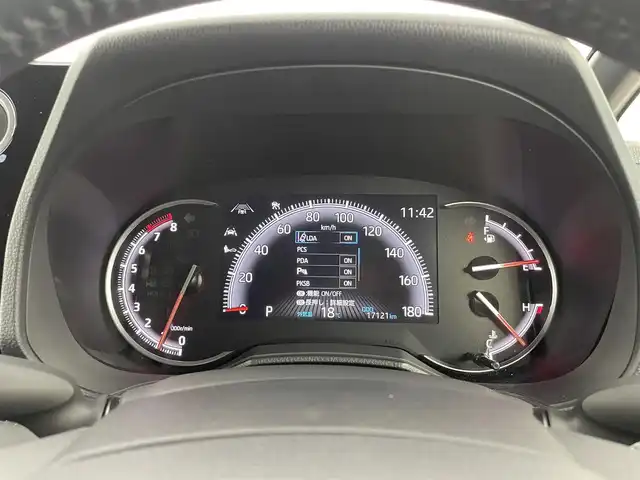 トヨタ ヴォクシー S－Z 大分県 2022(令4)年 1.8万km スパークリングブラックパールクリスタルシャイン TOYOTAセーフティセンス/・プリクラッシュセーフティ/・レーントレーシングアシスト/・レーンディパーチャアラート/・レーダークルーズコントロール/・オートマチックハイビーム/・ロードサインアシスト/・ドライバー異常時対応システム/・プロアクティブドライビングアシスト/・発信遅れ告知機能/10.5型HDディスプレイ/・ナビ機能有り、フルセグTV、HDMI/・CD/DVD、BT対応、USB、AM/FM/・AppleCarPlay、AndroidAuto/フリップダウンモニター/ステアリングスイッチ/ハーフレザーシート/前後席シートヒーター/アダクティブヘッドライト/パワーバックドア/バックカメラ/両側電動スライドドア/ビルトインETC2.0/電動格納ミラー/純正フロアマット/オートライト/LEDヘッドライト/純正17インチアルミホイール/クリアランスソナー/保証書・取扱説明書