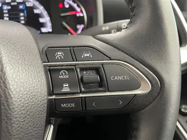 トヨタ ヴォクシー S－Z 大分県 2022(令4)年 1.8万km スパークリングブラックパールクリスタルシャイン TOYOTAセーフティセンス/・プリクラッシュセーフティ/・レーントレーシングアシスト/・レーンディパーチャアラート/・レーダークルーズコントロール/・オートマチックハイビーム/・ロードサインアシスト/・ドライバー異常時対応システム/・プロアクティブドライビングアシスト/・発信遅れ告知機能/10.5型HDディスプレイ/・ナビ機能有り、フルセグTV、HDMI/・CD/DVD、BT対応、USB、AM/FM/・AppleCarPlay、AndroidAuto/フリップダウンモニター/ステアリングスイッチ/ハーフレザーシート/前後席シートヒーター/アダクティブヘッドライト/パワーバックドア/バックカメラ/両側電動スライドドア/ビルトインETC2.0/電動格納ミラー/純正フロアマット/オートライト/LEDヘッドライト/純正17インチアルミホイール/クリアランスソナー/保証書・取扱説明書