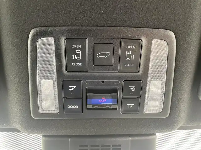 トヨタ ヴォクシー S－Z 大分県 2022(令4)年 1.8万km スパークリングブラックパールクリスタルシャイン TOYOTAセーフティセンス/・プリクラッシュセーフティ/・レーントレーシングアシスト/・レーンディパーチャアラート/・レーダークルーズコントロール/・オートマチックハイビーム/・ロードサインアシスト/・ドライバー異常時対応システム/・プロアクティブドライビングアシスト/・発信遅れ告知機能/10.5型HDディスプレイ/・ナビ機能有り、フルセグTV、HDMI/・CD/DVD、BT対応、USB、AM/FM/・AppleCarPlay、AndroidAuto/フリップダウンモニター/ステアリングスイッチ/ハーフレザーシート/前後席シートヒーター/アダクティブヘッドライト/パワーバックドア/バックカメラ/両側電動スライドドア/ビルトインETC2.0/電動格納ミラー/純正フロアマット/オートライト/LEDヘッドライト/純正17インチアルミホイール/クリアランスソナー/保証書・取扱説明書