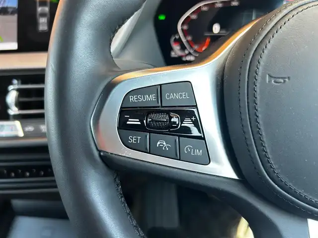 ＢＭＷ １１８ｄ Mスポーツ EDジョイ+ 富山県 2020(令2)年 1.4万km 白 HDDナビ/Bluetooth接続/AM/FMラジオ/App-conect/MirrorLink/バックカメラ/D席メモリ付きパワーシート/アイドリングストップ/パワーバックドア/純正前後ドラレコ/ACC/ETC/ワイヤレス充電/プッシュスタート/アドブルー/パークアシスト/横滑り防止/コーナーセンサー/純正18インチAW