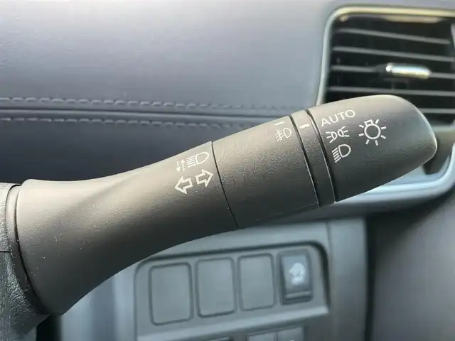日産 セレナ ハイウェイスター V 千葉県 2020(令2)年 4.1万km ブリリアントホワイトパール プロパイロット/・衝突軽減ブレーキ/レーンキープアシスト/・レーダークルーズコントロール/アダプティブヘッドライト/・クリアランスソナー/ブラインドスポットモニター/純正10インチナビ(MM520D-L)/・フルセグ/BT/USB/DVD/CD/アラウンドビューモニター/ステアリングスイッチ/ETC/両側パワースライドドア/両側ハンズフリースライドドア/電動パーキングブレーキ/ブレーキホールド/LEDヘッドライト/オートライト/フォグライト/スマートキー/プッシュスタート/純正フロアマット/純正16インチAW