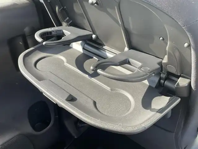 日産 セレナ ハイウェイスター V 千葉県 2020(令2)年 4.1万km ブリリアントホワイトパール プロパイロット/・衝突軽減ブレーキ/レーンキープアシスト/・レーダークルーズコントロール/アダプティブヘッドライト/・クリアランスソナー/ブラインドスポットモニター/純正10インチナビ(MM520D-L)/・フルセグ/BT/USB/DVD/CD/アラウンドビューモニター/ステアリングスイッチ/ETC/両側パワースライドドア/両側ハンズフリースライドドア/電動パーキングブレーキ/ブレーキホールド/LEDヘッドライト/オートライト/フォグライト/スマートキー/プッシュスタート/純正フロアマット/純正16インチAW