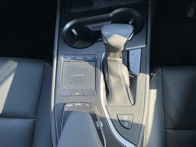 レクサス ＵＸ 250h バージョンL 秋田県 2019(令1)年 3.3万km マダーレッド 純正HDDナビ/純正BT、CD、DVD、TV/ブラック革シート/バックカメラ、全方位カメラ/純正18インチAW/パワーシート/ETC2.0/ドライブレコーダー/コーナーセンサー/４WD/取説、保証書