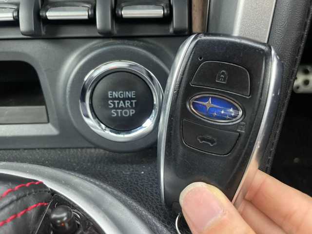 スバル ＢＲＺ GT 群馬県 2016(平28)年 4.4万km アイスシルバーメタリック Bremboキャリパー/STEALTH車高調/＝＝＝＝＝/Panasonic7インチナビ/・AM/FM/CD/DVD/SD/Bluetooth/フルセグTV/＝＝＝＝＝/Ｐａｎａｓｏｎｉｃ７インチナビ　バックカメラ　パドルシフト　ＳＴＥＡＬＴＨ車高調　リアウィング　Ｂｒｅｍｂｏキャリパー　ハーフレザーシート　プッシュスタート　スマートキー　ＥＴＣ　ＬＥＤライナー　禁煙