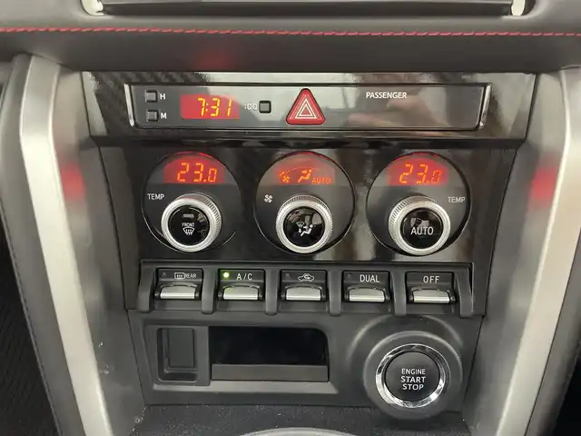 スバル ＢＲＺ GT 群馬県 2016(平28)年 4.4万km アイスシルバーメタリック Bremboキャリパー/STEALTH車高調/＝＝＝＝＝/Panasonic7インチナビ/・AM/FM/CD/DVD/SD/Bluetooth/フルセグTV/＝＝＝＝＝/Ｐａｎａｓｏｎｉｃ７インチナビ　バックカメラ　パドルシフト　ＳＴＥＡＬＴＨ車高調　リアウィング　Ｂｒｅｍｂｏキャリパー　ハーフレザーシート　プッシュスタート　スマートキー　ＥＴＣ　ＬＥＤライナー　禁煙