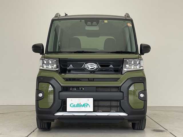 ダイハツ タント ファンクロスターボ 愛知県 2023(令5)年 2.7万km ブラックマイカメタリック/フォレストカーキメタリック 純正10型ディスプレイオーディオ　ナビ機能なし/両側パワースライドドア/シートヒーター/バックカメラ/コーナーセンサー/純正アルミホイール/ルーフレール/LEDヘッドライト/オートマチックハイビーム/ドライブレコーダー/ETC/衝突軽減システム/フルセグ/Bluetooth/ステアリングスイッチ/スマートキー/プッシュスタート