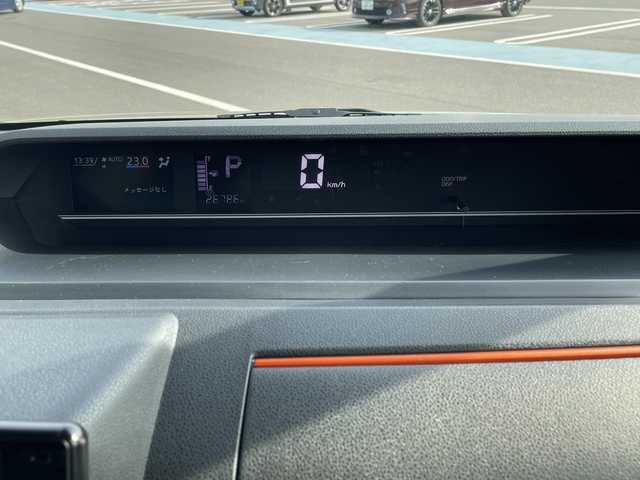 ダイハツ タント ファンクロスターボ 愛知県 2023(令5)年 2.7万km ブラックマイカメタリック/フォレストカーキメタリック 純正10型ディスプレイオーディオ　ナビ機能なし/両側パワースライドドア/シートヒーター/バックカメラ/コーナーセンサー/純正アルミホイール/ルーフレール/LEDヘッドライト/オートマチックハイビーム/ドライブレコーダー/ETC/衝突軽減システム/フルセグ/Bluetooth/ステアリングスイッチ/スマートキー/プッシュスタート