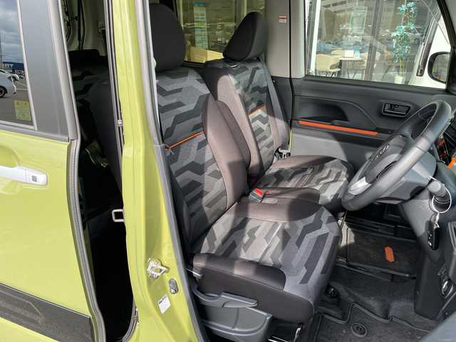 ダイハツ タント ファンクロスターボ 愛知県 2023(令5)年 2.7万km ブラックマイカメタリック/フォレストカーキメタリック 純正10型ディスプレイオーディオ　ナビ機能なし/両側パワースライドドア/シートヒーター/バックカメラ/コーナーセンサー/純正アルミホイール/ルーフレール/LEDヘッドライト/オートマチックハイビーム/ドライブレコーダー/ETC/衝突軽減システム/フルセグ/Bluetooth/ステアリングスイッチ/スマートキー/プッシュスタート