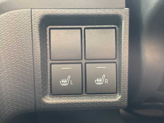 ダイハツ タント ファンクロスターボ 愛知県 2023(令5)年 2.7万km ブラックマイカメタリック/フォレストカーキメタリック 純正10型ディスプレイオーディオ　ナビ機能なし/両側パワースライドドア/シートヒーター/バックカメラ/コーナーセンサー/純正アルミホイール/ルーフレール/LEDヘッドライト/オートマチックハイビーム/ドライブレコーダー/ETC/衝突軽減システム/フルセグ/Bluetooth/ステアリングスイッチ/スマートキー/プッシュスタート