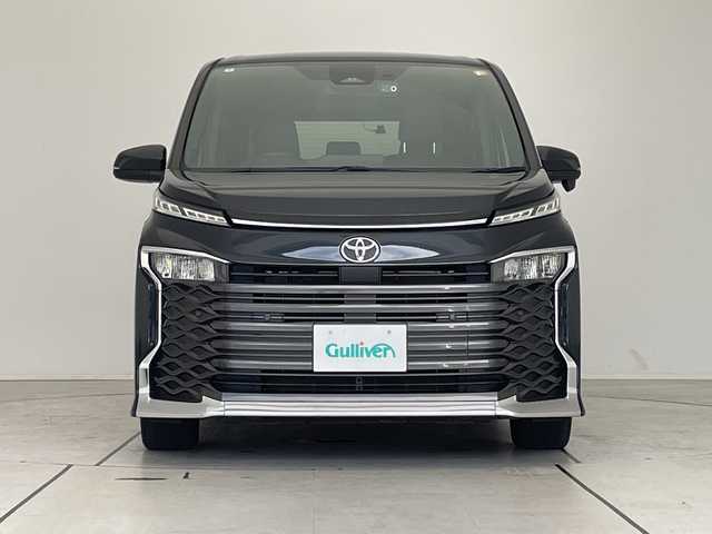 トヨタ ヴォクシー S－G 愛知県 2022(令4)年 2.6万km グリッターブラックガラスフレーク トヨタセーフティセンス/快適利便パッケージ/純正10.5型ディスプレイオーディオナビ/フリップダウンモニター/両側パワースライドドア/レーダークルーズコントロール/シートヒーター/バックカメラ/コーナーセンサー/純正アルミホイール/ETC2.0/LEDヘッドライト/リアオートエアコン/オートマチックハイビーム/ドライブレコーダー/衝突軽減システム/フルセグ/CD DVD/Bluetooth/ステアリングスイッチ/スマートキー/プッシュスタート