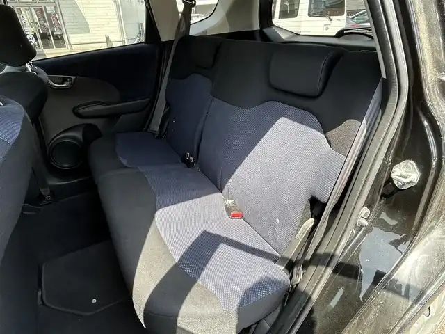 ホンダ フィット G スマートセレクション 静岡県 2010(平22)年 8.8万km クリスタルブラックパール 社外ナビ【MDV-D406BT】/・Bluetooth/CD/DVD/SD/USB/FM/AM/ワンセグTV/・バックカメラ/ECON/スマートキー/HIDライト/ステアリングリモコン(オーディオ)/純正フロアマット/ナビ取扱説明書