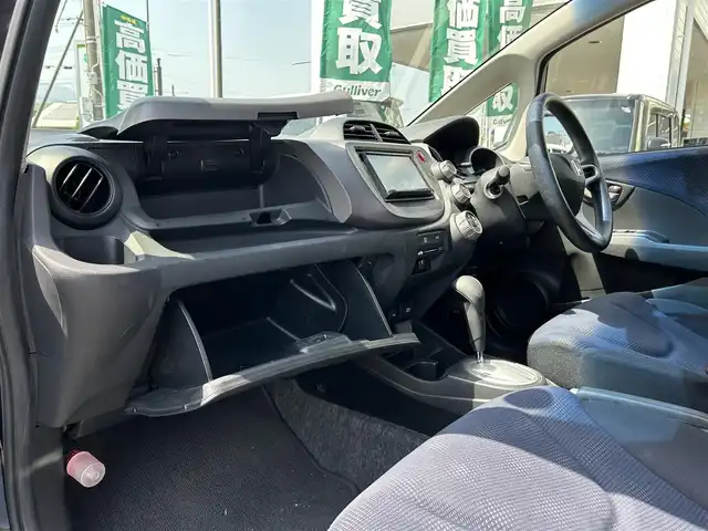 ホンダ フィット G スマートセレクション 静岡県 2010(平22)年 8.8万km クリスタルブラックパール 社外ナビ【MDV-D406BT】/・Bluetooth/CD/DVD/SD/USB/FM/AM/ワンセグTV/・バックカメラ/ECON/スマートキー/HIDライト/ステアリングリモコン(オーディオ)/純正フロアマット/ナビ取扱説明書