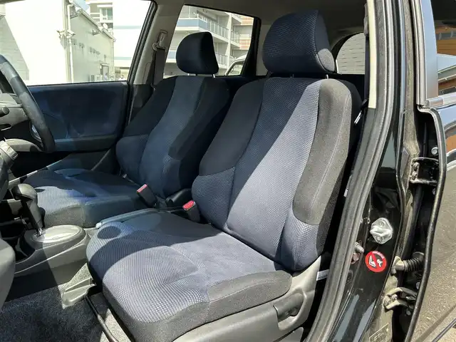 ホンダ フィット G スマートセレクション 静岡県 2010(平22)年 8.8万km クリスタルブラックパール 社外ナビ【MDV-D406BT】/・Bluetooth/CD/DVD/SD/USB/FM/AM/ワンセグTV/・バックカメラ/ECON/スマートキー/HIDライト/ステアリングリモコン(オーディオ)/純正フロアマット/ナビ取扱説明書
